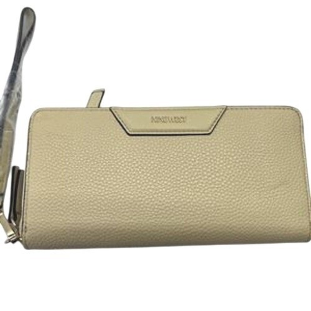 New Nine West Beige Pebbled Faux Leather Zip Around Wristlet Wallet Large Clutch